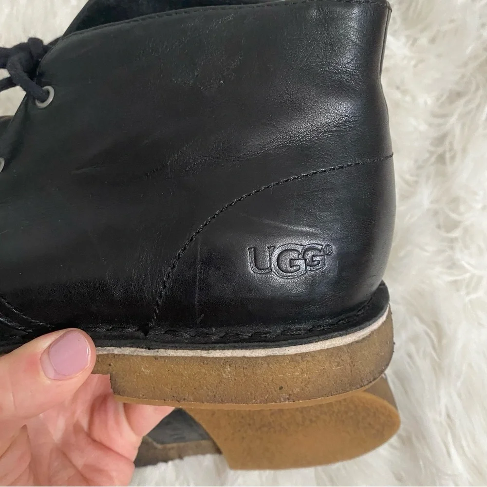 UGG Leighton Black Crepe Leather Lace Up Desert Chukka Boots Size 9